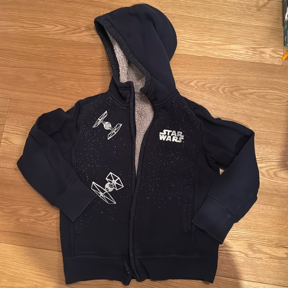 Star Wars hoodie from Uniqlo!